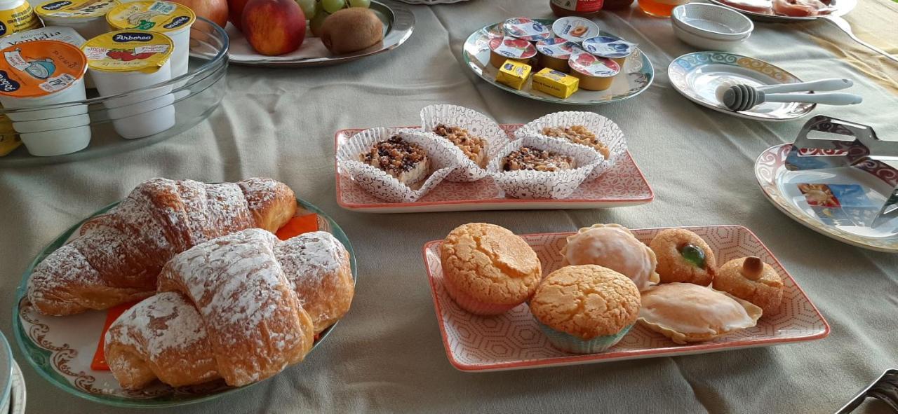 La Vecchia Dimora Bed & Breakfast Marrubiu Exterior photo